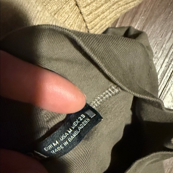 Zara Sleeveless Cream, Tan, and and Taupe Sweater Bundle - Picture 5 of 9